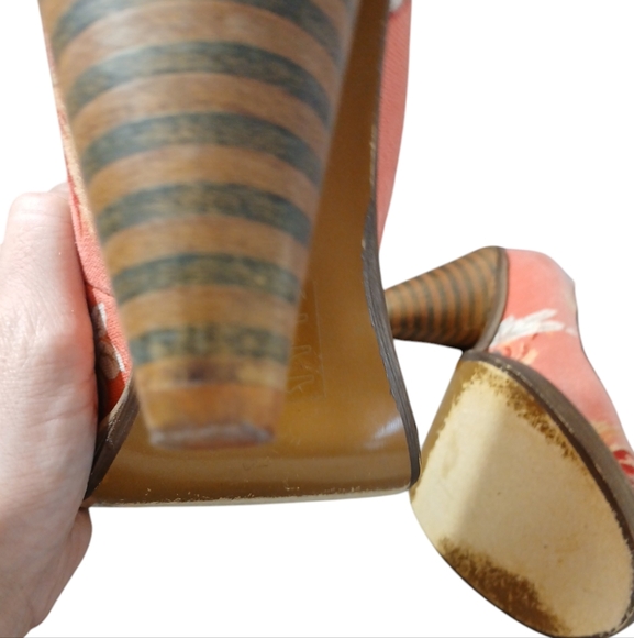 Poetic License Tropical Cone Heel Peep Toe Pumps Women's size 8 Heels - Picture 12 of 13